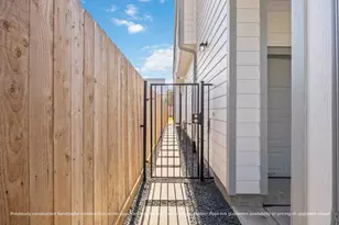 1121 E 24th St, Houston, TX 77009 - Photo 38