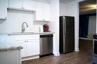 5211 Myrtlewood St, Houston, TX 77033 - Photo 4