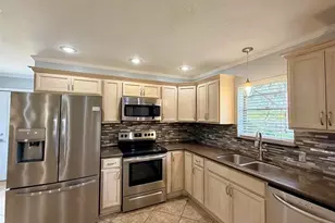 214 North Lake, Winnie, TX 77665 - Photo 20