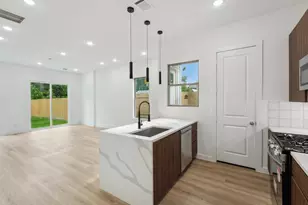 7416 Maxroy St, Houston, TX 77088 - Photo 12