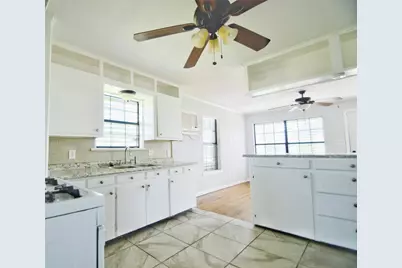436 9th Street, San Leon, TX 77539 - Photo 10