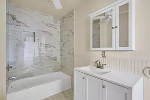2324 Ave P, Galveston, TX 77550 - Photo 4