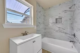 2324 Ave P, Galveston, TX 77550 - Photo 16