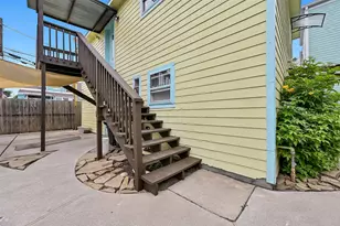 2324 Ave P, Galveston, TX 77550 - Photo 6