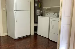 908 W 23rd St, Houston, TX 77008 - Photo 8