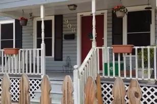 908 W 23rd St, Houston, TX 77008 - Photo 2