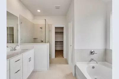 3222 Emerald Hills Drive, Angleton, TX 77515 - Photo 18