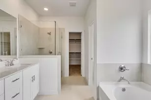 3222 Emerald Hls Dr, Angleton, TX 77515 - Photo 18