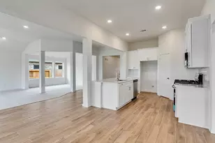 3222 Emerald Hls Dr, Angleton, TX 77515 - Photo 6