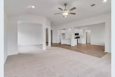 3222 Emerald Hills Drive, Angleton, TX 77515 - Photo 14