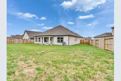 3222 Emerald Hills Drive, Angleton, TX 77515 - Photo 24