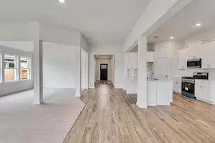 3222 Emerald Hls Dr, Angleton, TX 77515 - Photo 2