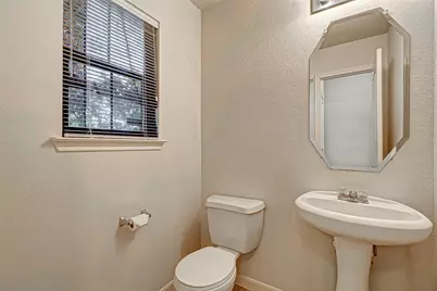 2642 Skyview Trace Court, Houston, TX 77047 - Photo 16