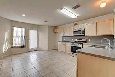 2642 Skyview Trace Court, Houston, TX 77047 - Photo 10