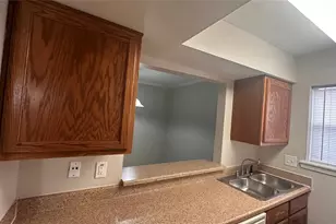 2825 Bellefontaine St, Houston, TX 77025 - Photo 10