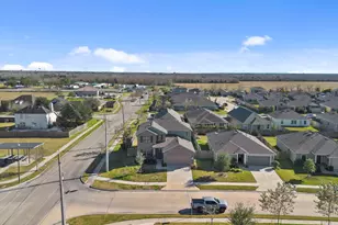 1203 Lancer Leap Dr, Alvin, TX 77511 - Photo 34