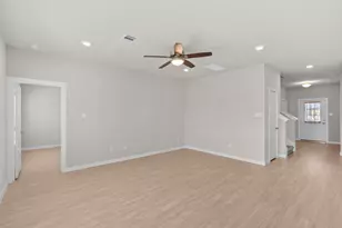 1203 Lancer Leap Dr, Alvin, TX 77511 - Photo 14