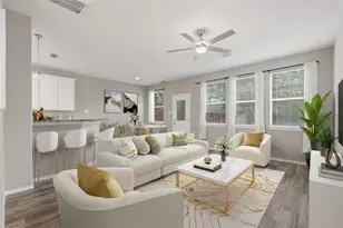 71 S Burberry Park Cir, The Woodlands, TX 77382 - Photo 2