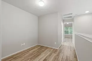 71 S Burberry Park Cir, The Woodlands, TX 77382 - Photo 22