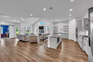 6038 Leeward Is Dr, Conroe, TX 77304 - Photo 6