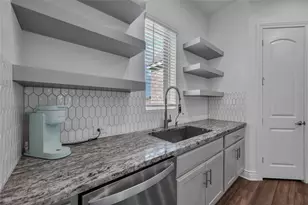 6038 Leeward Is Dr, Conroe, TX 77304 - Photo 10