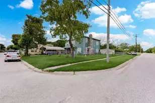 1202 Hunter Dr, Texas City, TX 77590 - Photo 1