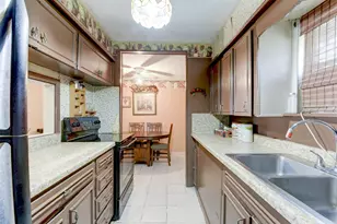 1202 Hunter Dr, Texas City, TX 77590 - Photo 14