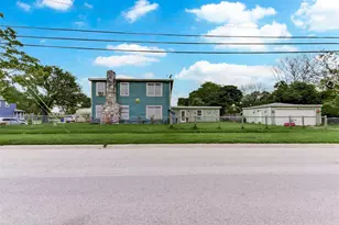 1202 Hunter Dr, Texas City, TX 77590 - Photo 1