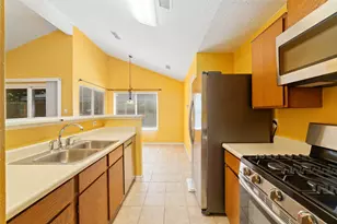 7235 Londres Dr, Houston, TX 77083 - Photo 8