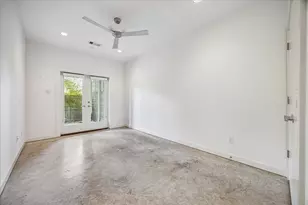 530 W 26th St, Houston, TX 77008 - Photo 12