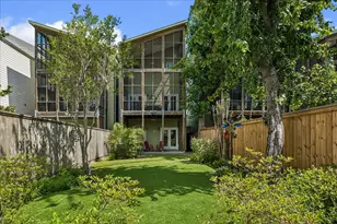 530 W 26th St, Houston, TX 77008 - Photo 2