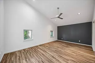 530 W 26th St, Houston, TX 77008 - Photo 32