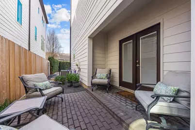 1010 G W 24th Street #G, Houston, TX 77008 - Photo 10