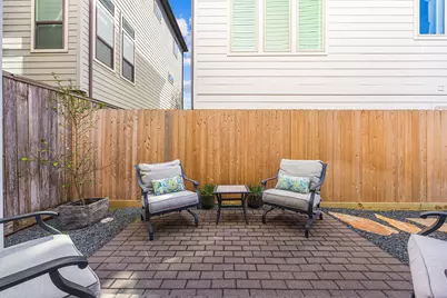 1010 W 24th Street #G, Houston, TX 77008 - Photo 8