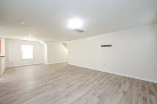 10014 Orchid Spring Ln, Houston, TX 77044 - Photo 4