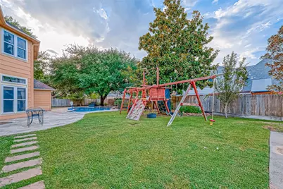 13710 Bayou Parkway Court, Houston, TX 77077 - Photo 6