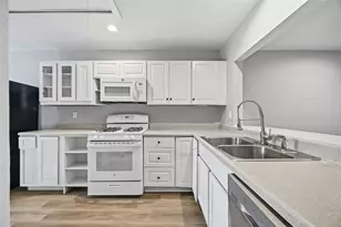 6491 Alisa Ln, Houston, TX 77084 - Photo 6