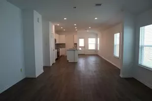 10465 Sugar Ml Dr, Conroe, TX 77306 - Photo 2