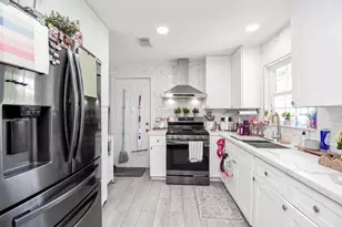 1119 Regal St, Houston, TX 77034 - Photo 8