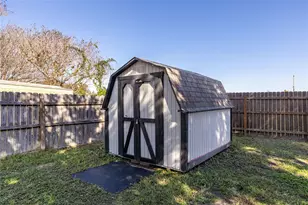 1453 Pin Oak Dr, Bellville, TX 77418 - Photo 16