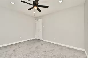 2035 Round Spring Dr, Houston, TX 77339 - Photo 12