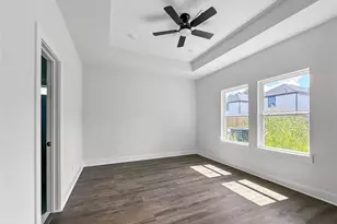 6010 Bobby Burns St, Houston, TX 77028 - Photo 10