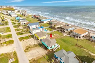 411 Seashell Dr, Surfside Beach, TX 77541 - Photo 4