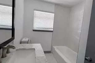 3818 Linkwood Dr, Houston, TX 77025 - Photo 12