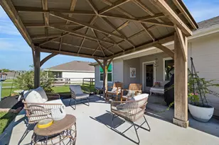 334 Lakeway Circle, Anahuac, TX 77514 - Photo 16