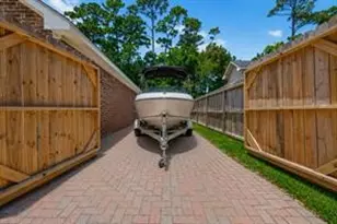 3319 Hemingway Dr, Montgomery, TX 77356 - Photo 2