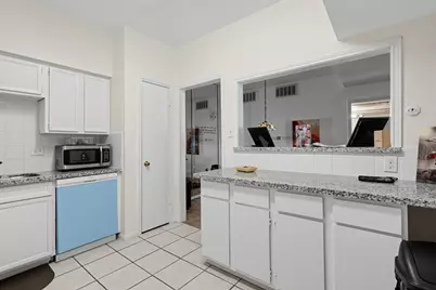 2100 Tanglewilde Street #384, Houston, TX 77063 - Photo 10