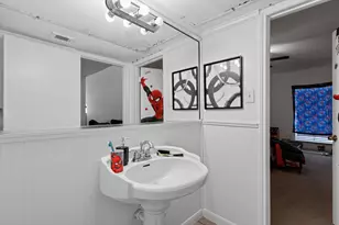 2100 Tanglewilde St, Houston, TX 77063 - Photo 30