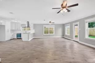 9626 Desert Flower Ln, Houston, TX 77086 - Photo 6