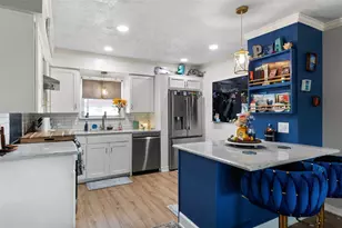 261 Barracuda St, Bayou Vista, TX 77563 - Photo 8